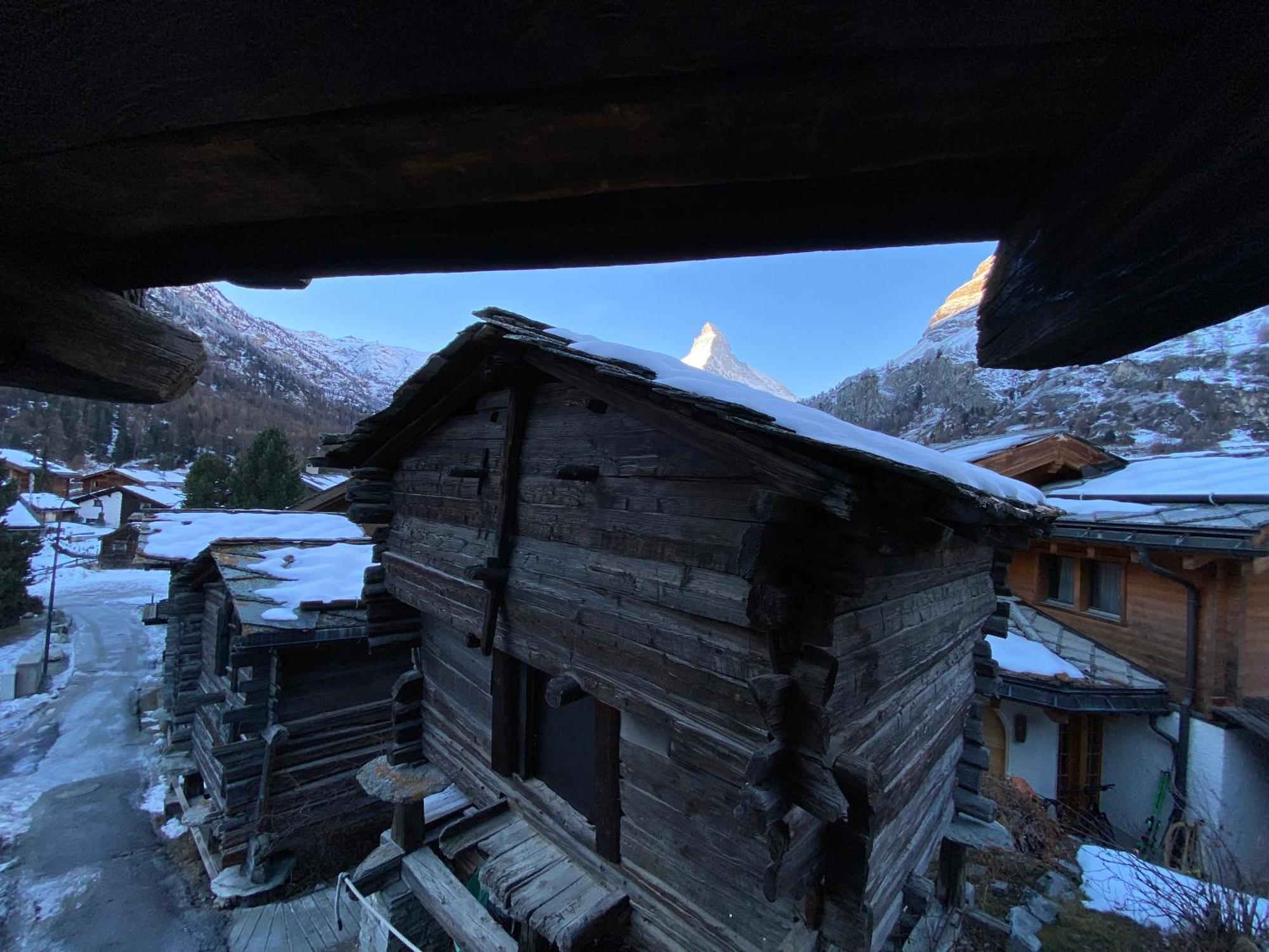 Chalet Coral Und Zermatter Stadel Quarto foto